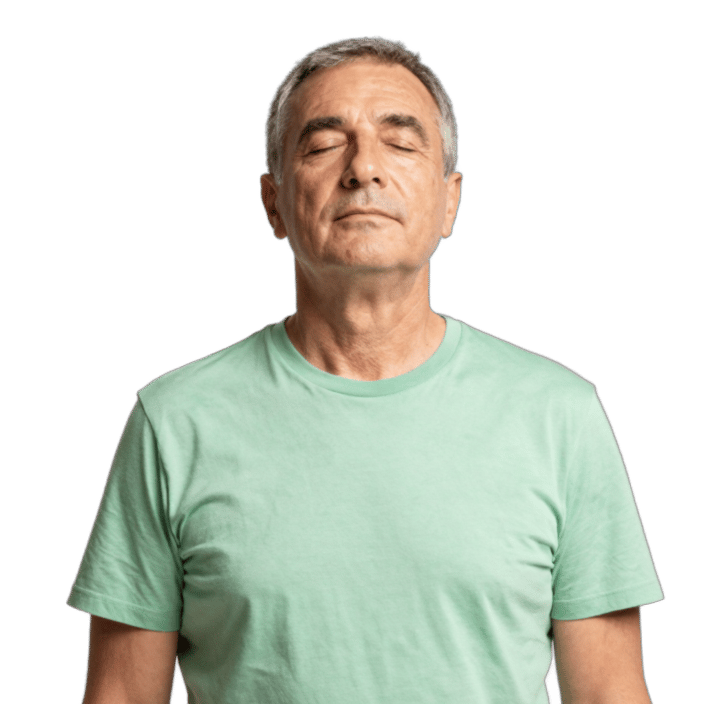 Stariji muškarac s zatvorenim očima i licem blago okrenutim prema gore, smiren izraz olakšanja